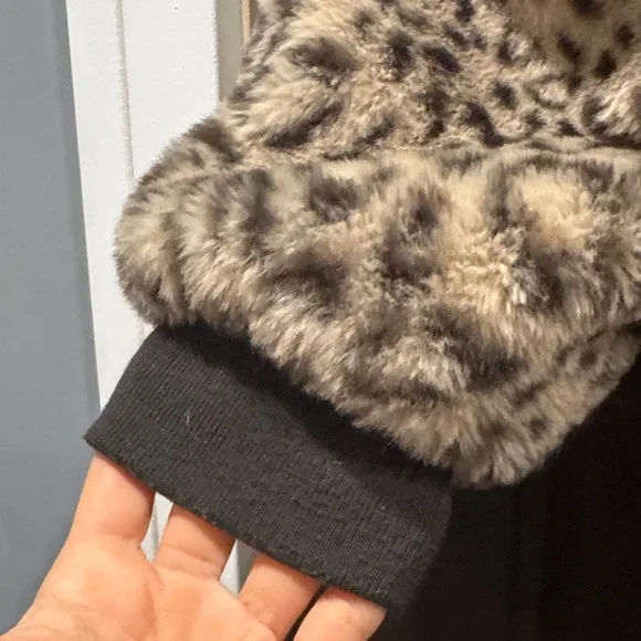 Zara Kids Leopard Print Faux Fur Puffer Jacket - size 9-10 - like new - Picture 4 of 7